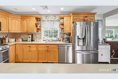 150 Old Town Drive, Stratford, CT 06614 - Photo 11