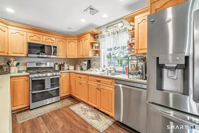 150 Old Town Drive, Stratford, CT 06614 - Photo 9
