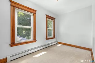 137 Fairlawn Ave, Waterbury, CT 06705 - Photo 23