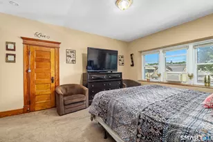 137 Fairlawn Ave, Waterbury, CT 06705 - Photo 17