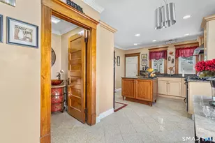 137 Fairlawn Ave, Waterbury, CT 06705 - Photo 5