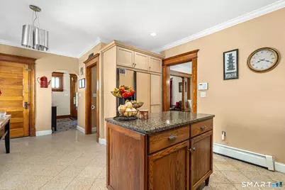 137 Fairlawn Avenue, Waterbury, CT 06705 - Photo 9