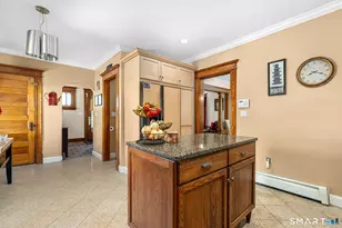 137 Fairlawn Ave, Waterbury, CT 06705 - Photo 9