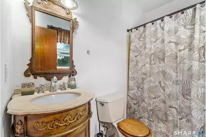 137 Fairlawn Avenue, Waterbury, CT 06705 - Photo 27