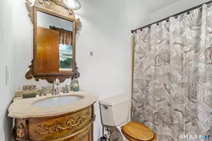 137 Fairlawn Ave, Waterbury, CT 06705 - Photo 27