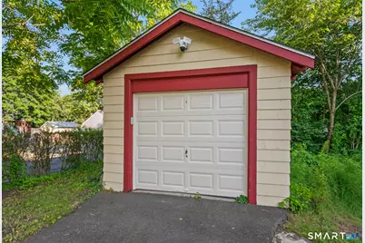 5 Foxon Place, New Britain, CT 06053 - Photo 31
