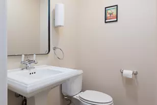 22 Crescent St, West Hartford, CT 06119 - Photo 11