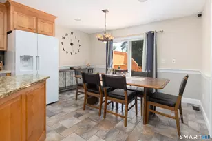 22 Crescent St, West Hartford, CT 06119 - Photo 7