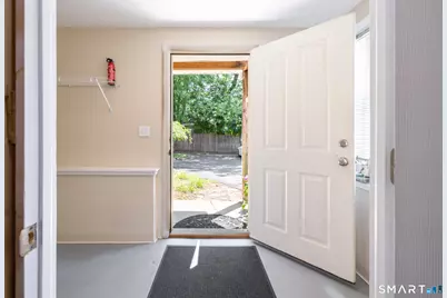 22 Crescent Street, West Hartford, CT 06119 - Photo 21