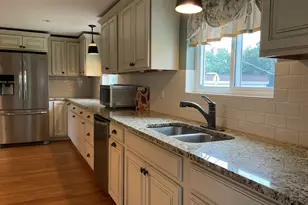 25 Medford St, Glastonbury, CT 06033 - Photo 5