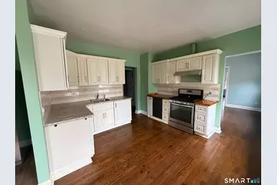 16 Charron Street, Bridgeport, CT 06606 - Photo 5
