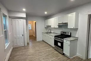 1036 Maplewood Ave, Bridgeport, CT 06604 - Photo 9