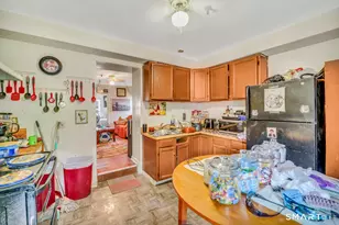 71 E Main St, Middletown, CT 06457 - Photo 9
