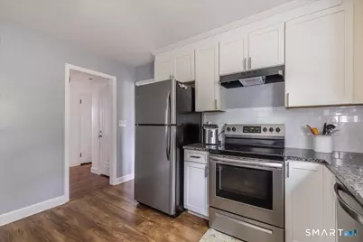35 Cove Street, West Haven, CT 06516 - Photo 11