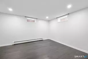 77 Alexander Ave, Bridgeport, CT 06606 - Photo 15