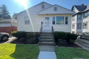 12 Pleasant St, New London, CT 06320 - Photo 1
