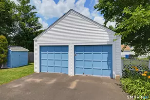 417 Hartford Rd, Manchester, CT 06040 - Photo 3
