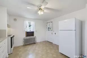 417 Hartford Rd, Manchester, CT 06040 - Photo 9