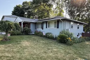 473 Pierpont Rd, Waterbury, CT 06705 - Photo 3