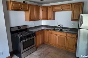 13 Hull St, Shelton, CT 06484 - Photo 3