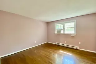 24 College St, Clinton, CT 06413 - Photo 9
