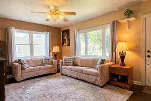 33 Salem Rd, East Hartford, CT 06118 - Photo 3
