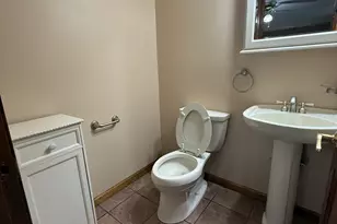 1302 Summer Hill Dr, South Windsor, CT 06074 - Photo 5
