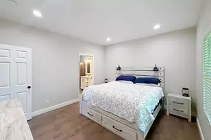 21 Birge Ave, Windsor Locks, CT 06096 - Photo 11