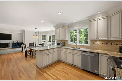 15 Rose Lane, Newtown, CT 06482 - Photo 3
