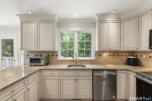 15 Rose Ln, Newtown, CT 06482 - Photo 9