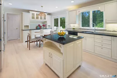 667 Carter Street, New Canaan, CT 06840 - Photo 11