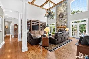 25 Whispering Hollow Ct, Cheshire, CT 06410 - Photo 5