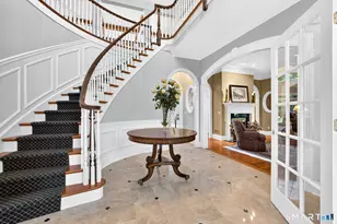 25 Whispering Hollow Ct, Cheshire, CT 06410 - Photo 3