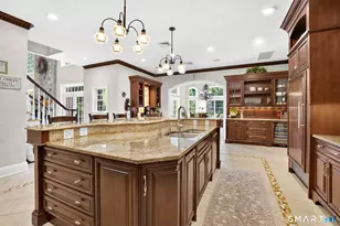 25 Whispering Hollow Ct, Cheshire, CT 06410 - Photo 7