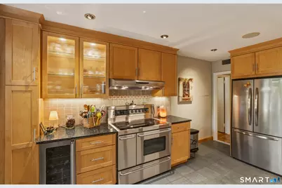 869 Farmington Avenue #104, West Hartford, CT 06119 - Photo 7