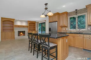 334 Cavan Ln, Glastonbury, CT 06033 - Photo 3