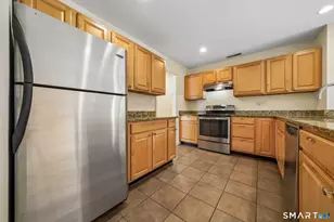 17 Charles St, Stamford, CT 06902 - Photo 19