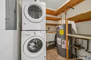 17 Charles St, Stamford, CT 06902 - Photo 23