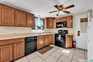 9 Sam St, Enfield, CT 06082 - Photo 11