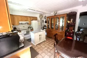122 Black Point Rd, East Lyme, CT 06357 - Photo 13