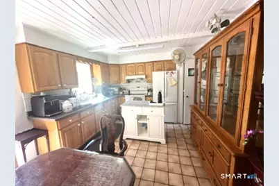 122 Black Point Road, East Lyme, CT 06357 - Photo 11