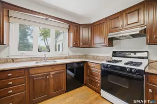 120 Knollwood Dr, New Haven, CT 06515 - Photo 15