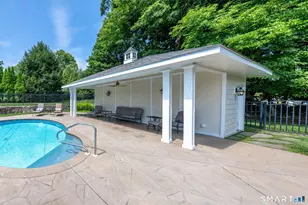 100 Sherley Pl, Fairfield, CT 06825 - Photo 7