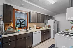 251 Lawrence St, New Haven, CT 06511 - Photo 3