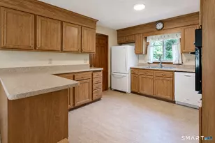 54 Parkview Dr, Avon, CT 06001 - Photo 13