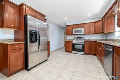 26 Marva Lane, Stamford, CT 06903 - Photo 5