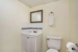 1939 Main St, Newington, CT 06111 - Photo 29