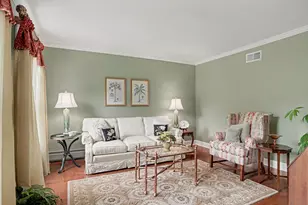 16 Mallett Dr, Trumbull, CT 06611 - Photo 5