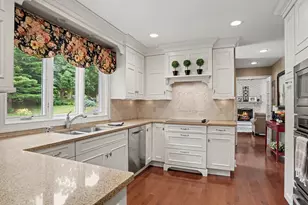 16 Mallett Dr, Trumbull, CT 06611 - Photo 11