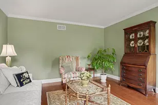 16 Mallett Dr, Trumbull, CT 06611 - Photo 7